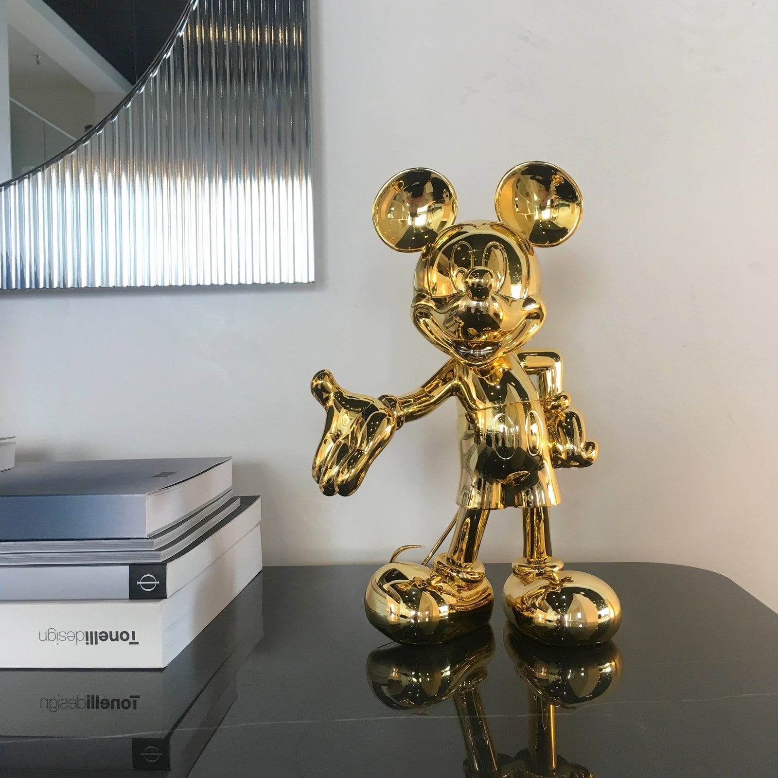 Grande Statue Mickey Mouse – Résine Dorée – 80 Cm – Déco Impressionnante
